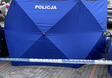 Dramatyczne odkrycie w dworcowej toalecie. W pomieszczeniu ciało mężczyzny