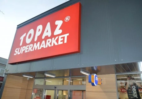 Topaz przyspiesza zieloną transformację. Jak sieć handlowa zmienia swoje zaplecze energetyczne?