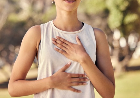 Radość zaczyna się w płucach? Inteligentna koszulka wykryła niezwykłą zależność