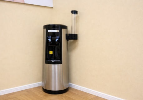 Dystrybutory z wodą pitną dla uczniów z Powiśla Dąbrowskiego