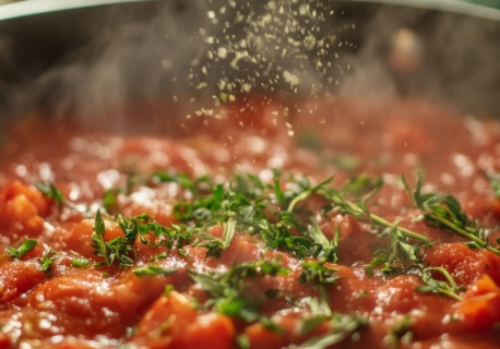 Jednogarnkowy hit na mroźne dni. Szybkie gołąbki na dwa dni