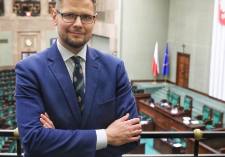 Wniosek o uchylenie immunitetu posłowi Michałowi Wosiowi - Prokuratura o nieprawidłowościach w Służbie Więziennej, poseł o zarzutach z kosmosu