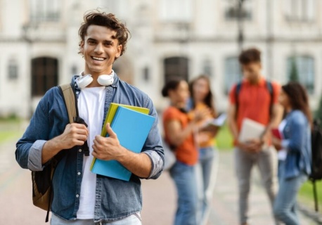 Możesz otrzymać bonusy finansowe do Universal Credit. Nie każdy o tym wie