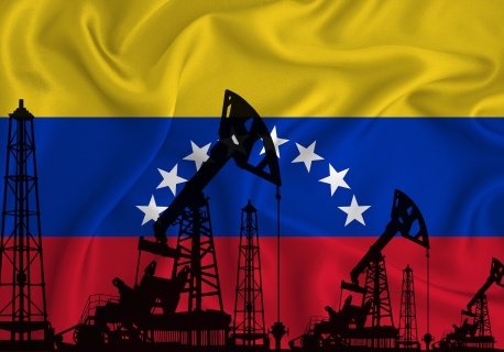 Holandia i Curacao zatrzymały tankowce z wenezuelską ropą, w tle wznowienie transportów