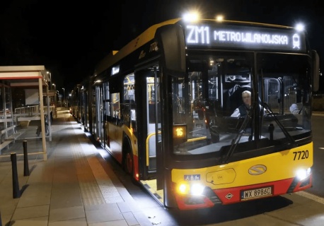 Te osoby mogą jeździć za darmo komunikacją miejską. Nie tylko seniorzy