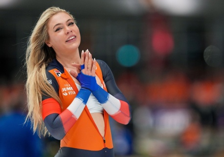 Jutta Leerdam bije nowy rekord olimpijski w biegu na 1000 m kobiet, Holandia zdobywa dwa medale
