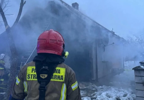Ogień zniszczył ich dom. Ruszyła zbiórka dla pogorzelców z Ciechanowca