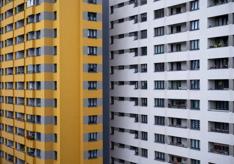 Odziedziczył mieszkanie i sprzedał je po roku. Podatku nie zapłacił ani złotówki, bo znał jeden przepis z 2019 roku