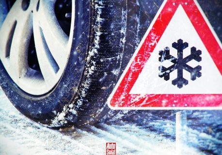 Po ilu metrach auto zahamuje z 50 km na godz.? Jest na to wzór fizyczny