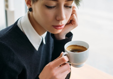 Kawa cię nie podbudza? Zmęczenie po kofeinie to nie „błąd systemu”