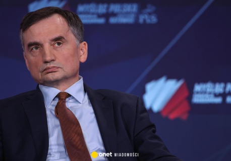 Tajemnica partii Zbigniewa Ziobry. Miały zniknąć, a wciąż mają poważne kłopoty