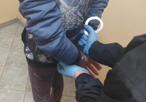 Diler z Rzeszowa aresztowany za narkotyki. Policjanci znaleźli też wielkie pieniądze