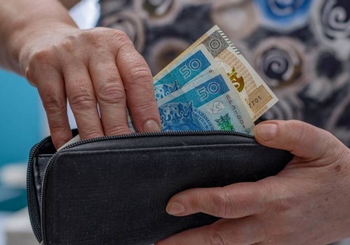 Ile wyniesie emerytura po 25 latach pracy za najniższą krajową? Kwota może zaskoczyć