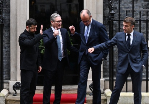 Wylicza błędy Europy. 