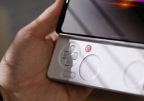 Ta konsola do gier to…smartfon. Kieszonkowa bestia