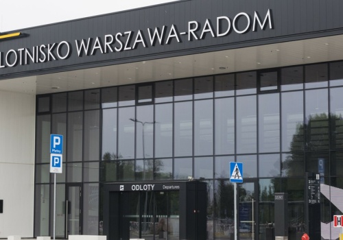 Kolejne straty lotniska w Radomiu. Część pracowników trafi do Warszawy
