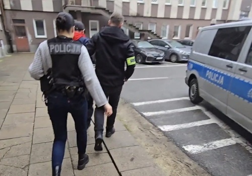 Złodzieje wynieśli sejf ze znanej instytucji. W środku było dużo pieniędzy