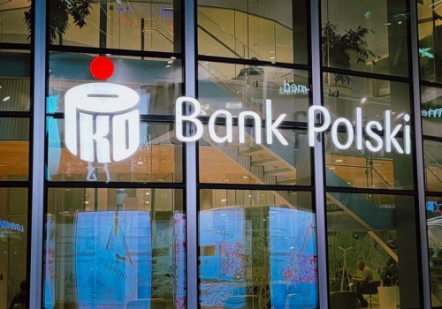 Klienci PKO nabijani w butelkę. Bank wydał komunikat