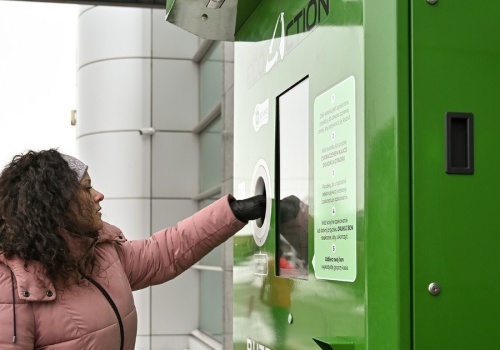 Zgnieciona butelka nie przekreśla kaucji, czyli o automatach, które ułatwiają życie