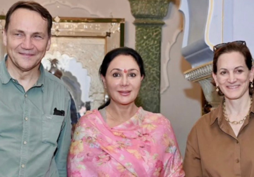 Sikorski łamie zasady dyplomacji! MSZ nie reaguje