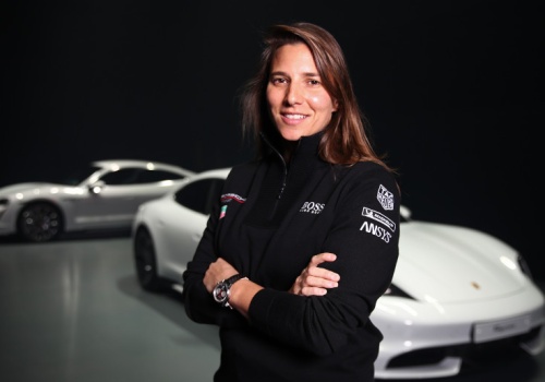 Od toru wyścigowego do bobslejów. Niezwykła olimpijska historia Simony de Silvestro