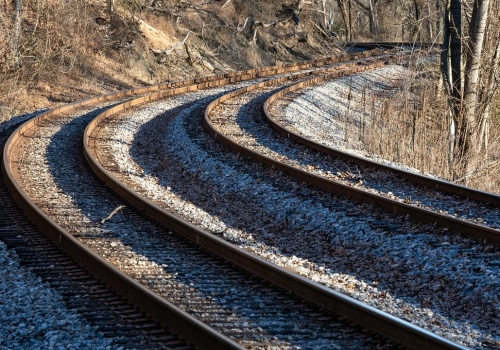 Duże opóźnienia i odwołane pociągi w naszym regionie. Na jednej z tras pękła szyna