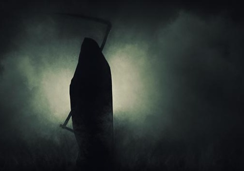 Odkryto ciało młodego mężczyzny przy kościele!