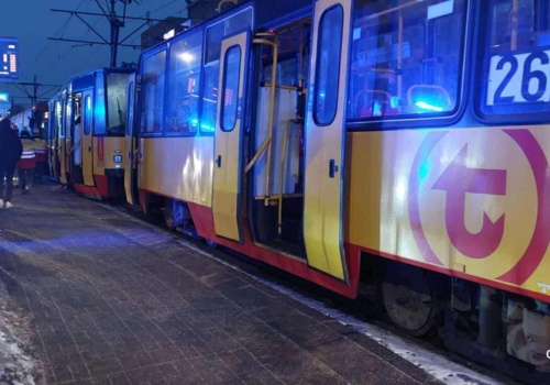 Tramwaje zderzyły się na Bielanach. 10 osób w szpitalu