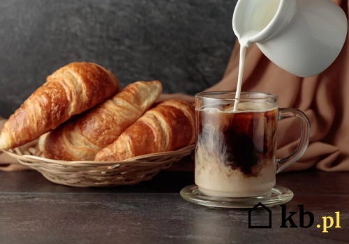 Tę kawę pokochała cała Polska. Biedronka przeceniła ją bez żadnych limitów