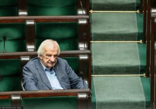 Nie pozwolił skończyć Terleckiemu. 