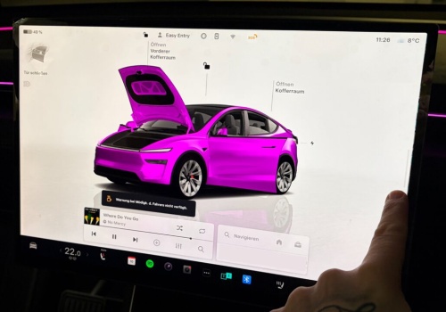 Wymiana wyświetlacza w Tesli Model Y na 16-calowy. Możliwa, całkiem szybka, 6 700 zł za 1,5 cm i lepszą rozdzielczość