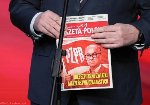 Wałęsa jako alibi dla zbrodni i donosów PRL