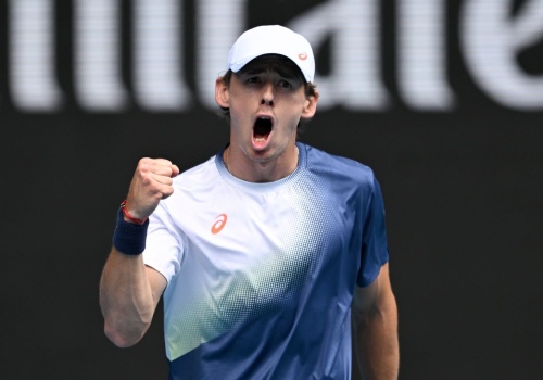 Dobry początek głównego faworyta. Miejscowy idol nie zawiódł