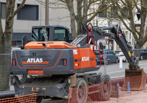 Znany producent maszyn budowlanych ogłasza upadłość. Co z klientami?