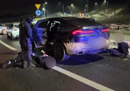 Zamaskowani pseudokibice szturmowali szkolną halę. „Bałam się”