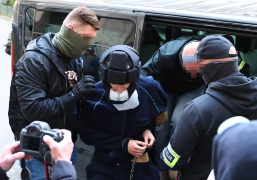 Zamordował siekierą pracowniczkę UW. Adwokat Mieszka R.: Zakład psychiatryczny bywa dotkliwszy niż więzienie