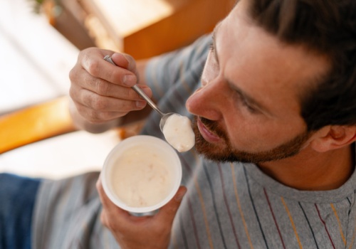 Ta pora śniadania może skracać życie. 20 lat badań potwierdziło najgorsze obawy