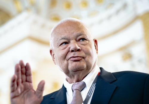 Nieoczekiwany zwrot w sprawie prezesa NBP. Donald Tusk odpuszcza?