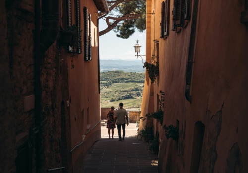 Oto najbardziej gościnne miasto na świecie 2026. Tu kręcono kultową scenę 
