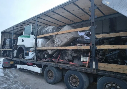Naczepa z pociętymi ciągnikami zatrzymana jako odpady – zatrzymany eksport do Jordanii