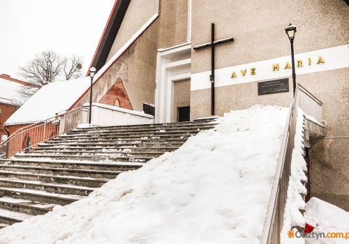 860 tys. zł na remont schodów albo zamknięcie kościoła? Parafia z Jarot apeluje o wsparcie