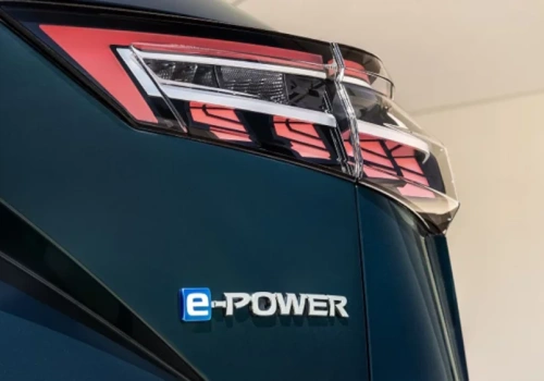 Nissan zmienia zdanie. Genialny napęd e-Power dostanie wtyczkę, bo elektryki łapią zadyszkę