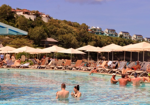 Duże biuro podróży z zakazem wykonywania działalności w Polsce! Ale… dalej sprzedaje wycieczki