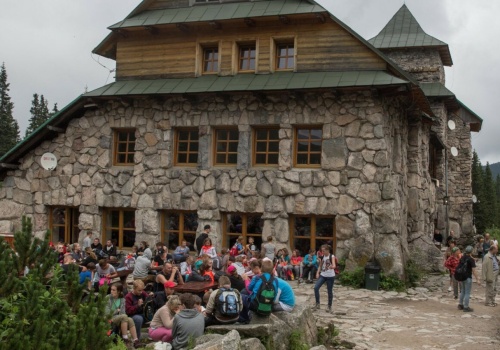 Turyści w Tatrach doznają szoku. Uwielbiane schronisko wprowadziło surowe zmiany w płatnościach