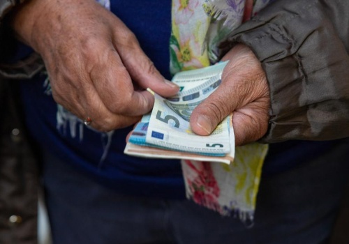 Wzrost płac w strefie euro przyspieszy. EBC studzi nadzieje na szybkie obniżki stóp