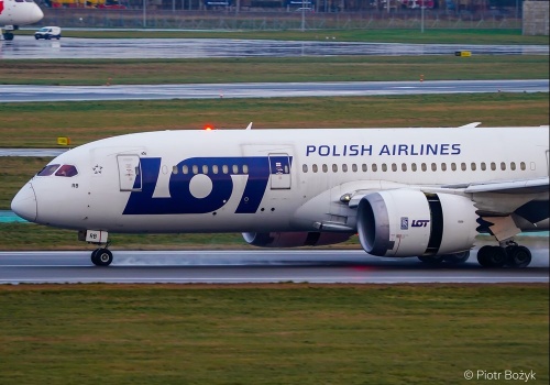 LOT. Jeden boeing 787 uziemiony w Miami