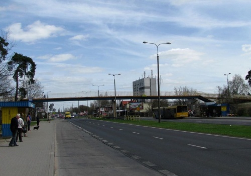 Kierowca ciężarówki ukarany za uszkodzenie kładki w Bydgoszczy. Sam zgłosił się na policję