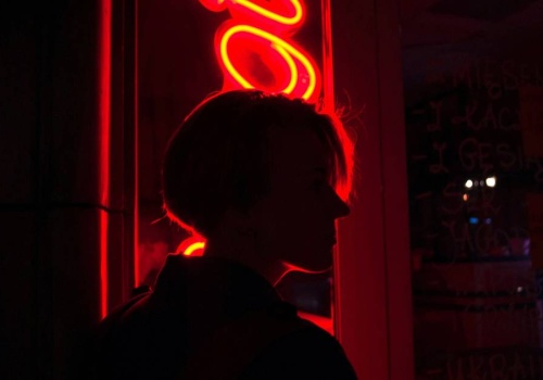 Skarpy i neony. Za co jeszcze kochamy Warszawę?