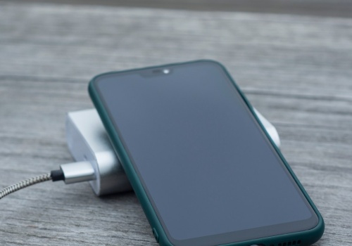 Polacy masowo kupowali to urządzenie. Właśnie wydano alert. Może się zapalić