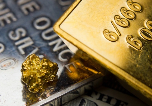 Cena złota i srebra - raport z rynku. Ekspert prognozuje wzrost notowań cennego kruszcu